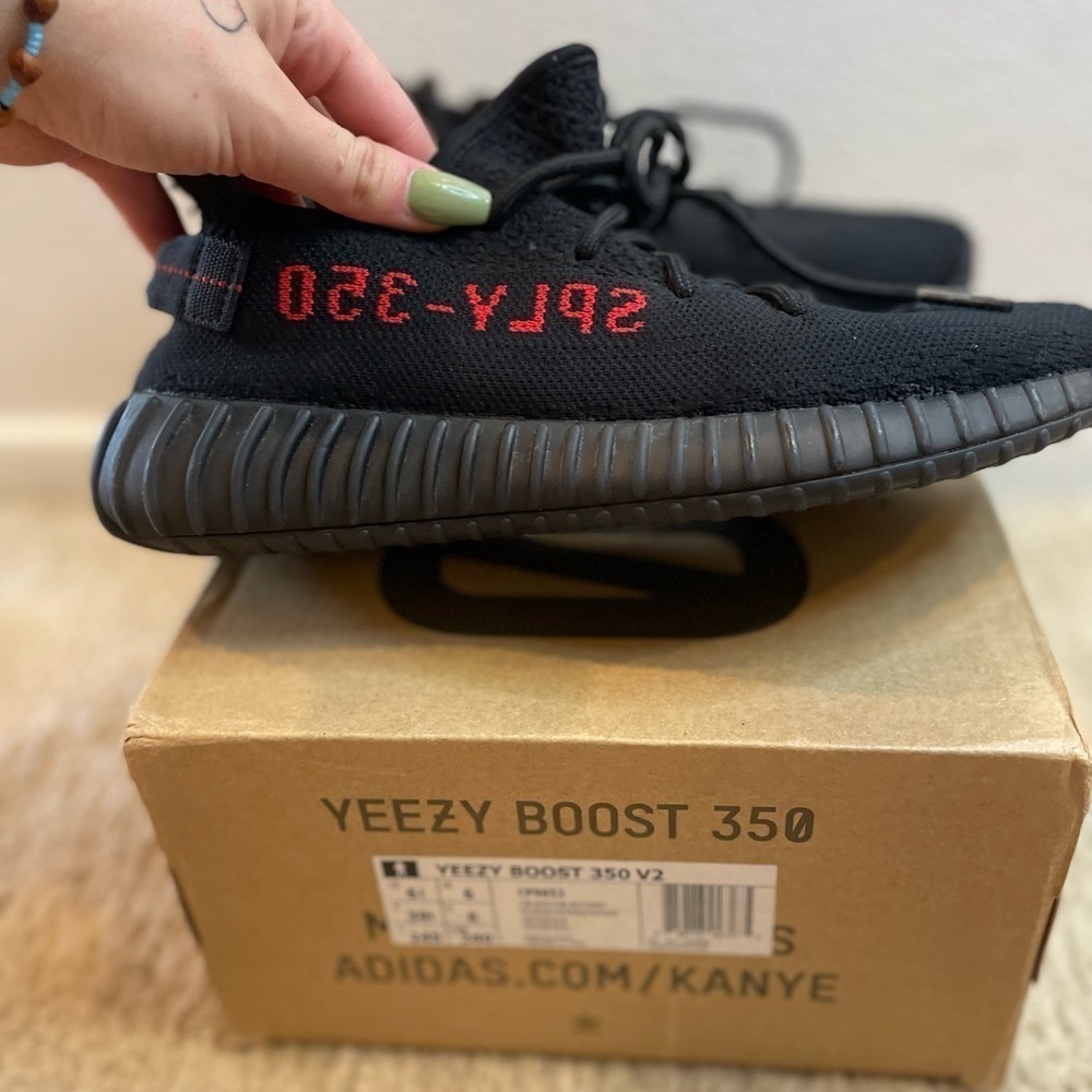MENS YEEZY BOOST 350 BLACK SHOES SIZE 6.5​​​​​​​​ - Picture 9 of 10